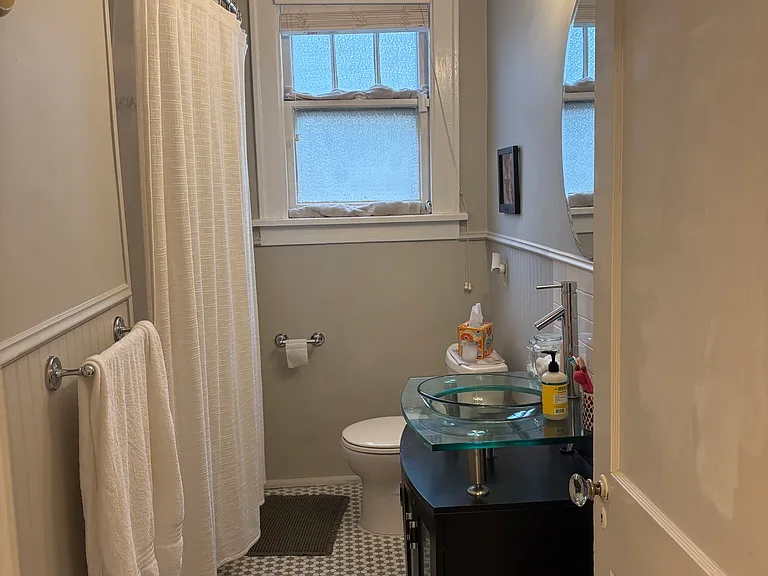 822 N Spruce St — Photo 10