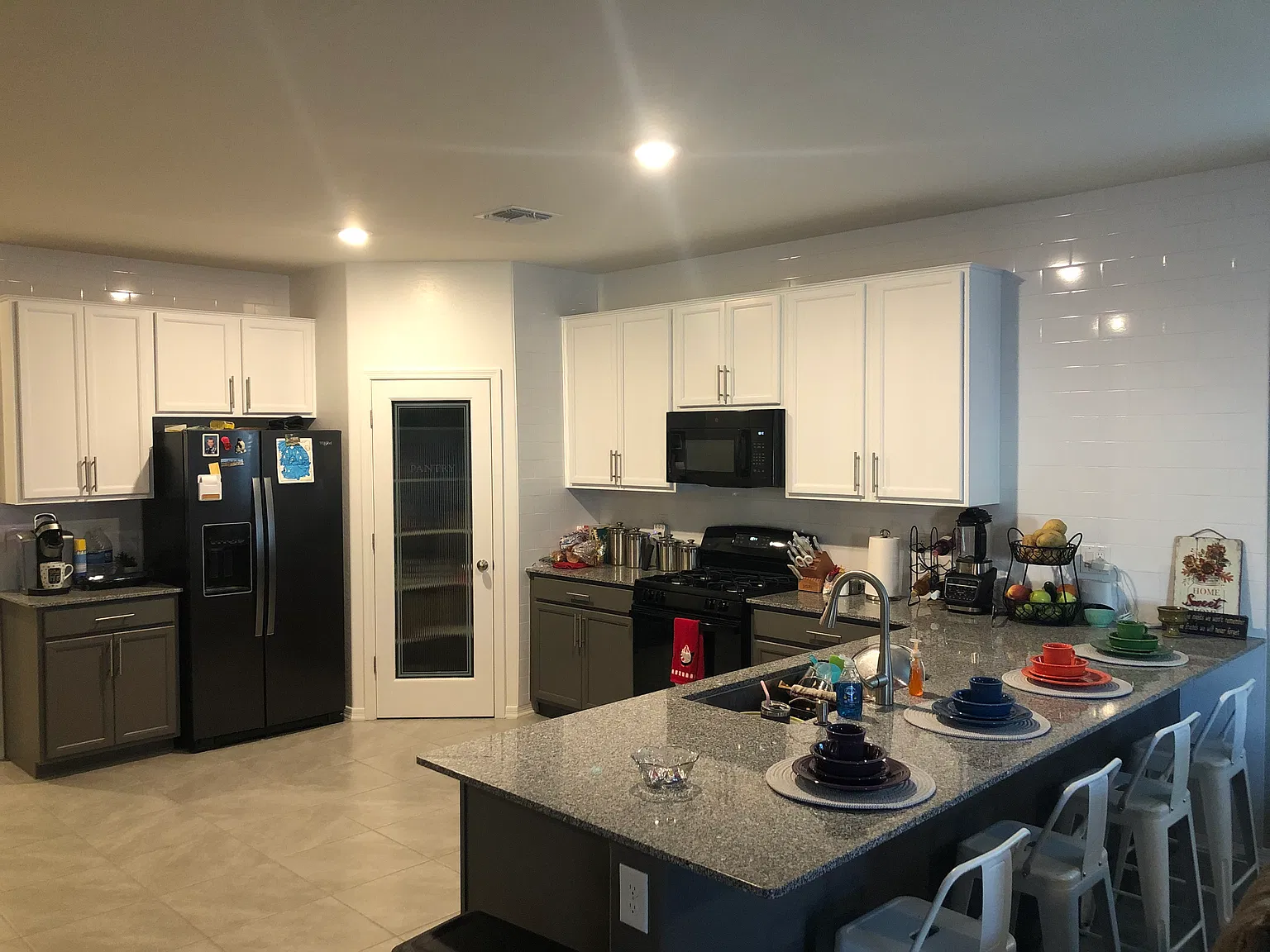 2 bed, 700 sqft, $1,595 — Photo 3
