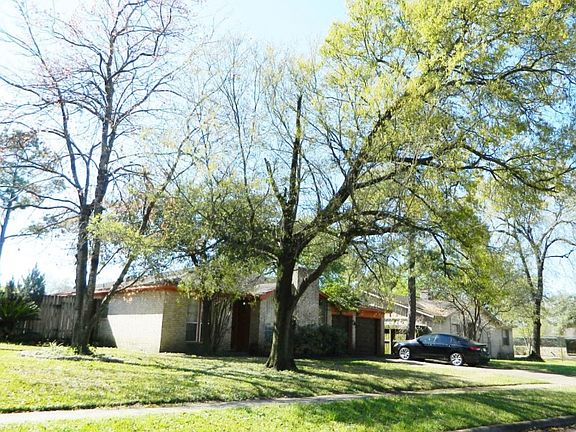 3rd image of 13106 Ferry Hill Ln