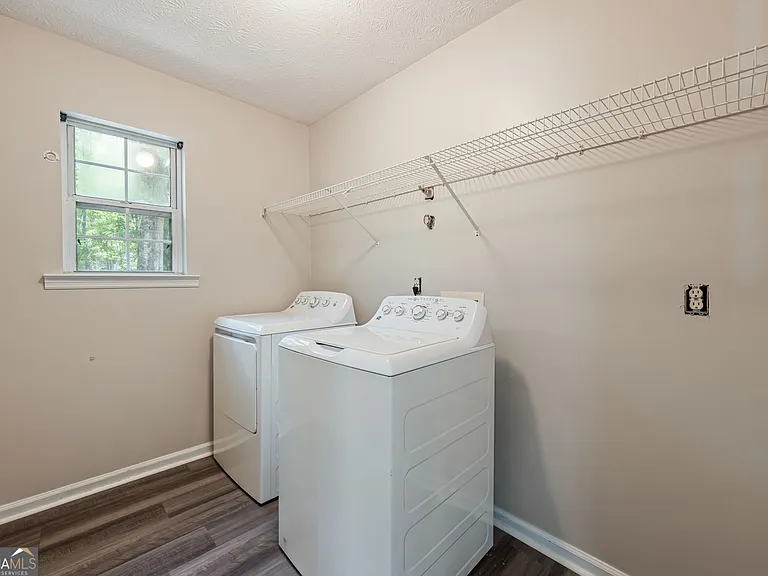 209 Garrison Chase — Photo 7