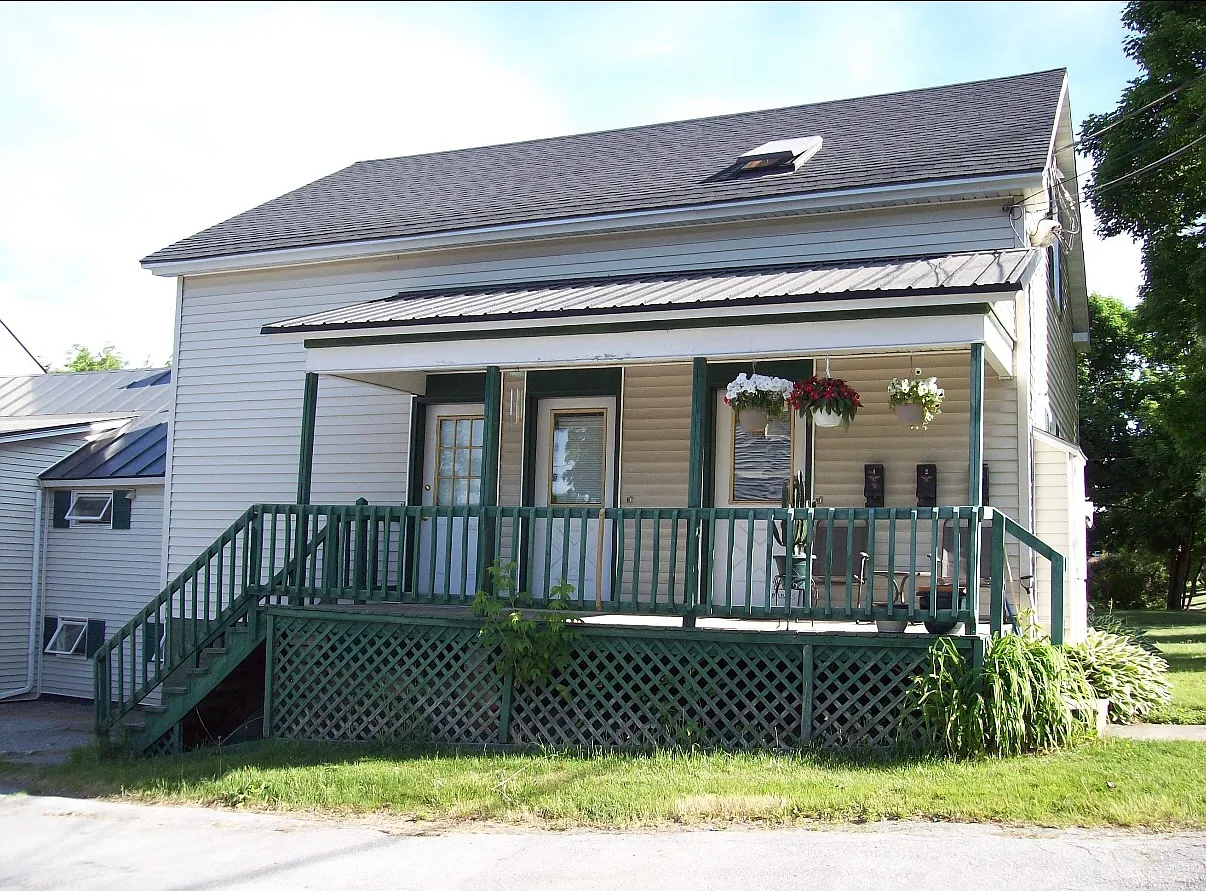 1 bed, $1,300 — Photo 1
