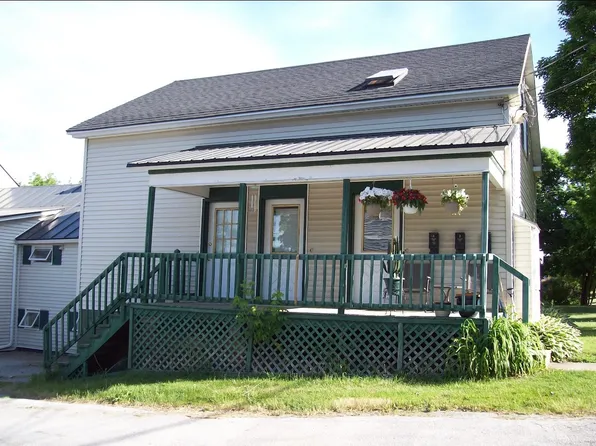 214 N Main St APT 2, Saint Albans, VT 05478