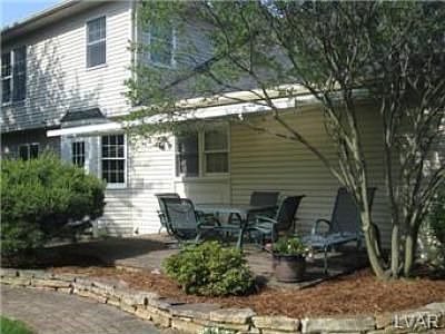 3rd image of 3284 Beaufort Dr