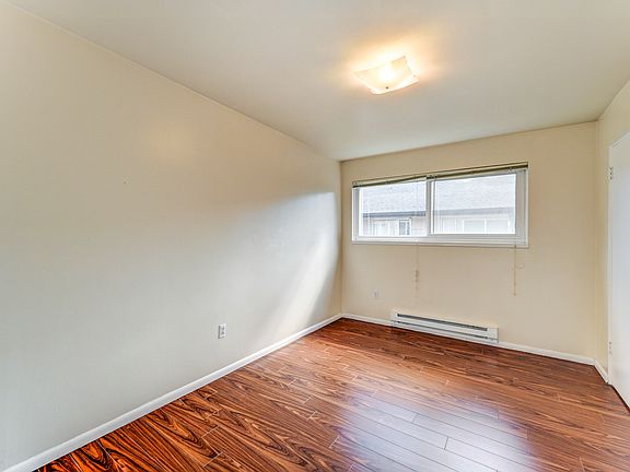 4th image of 5121 24th Ave NE #6