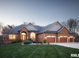 3 Timber Rdg, Rochester, IL 62563