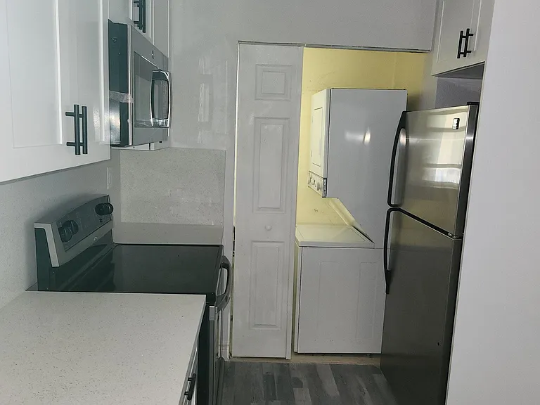 8000 Fairview Dr #301 — Photo 4