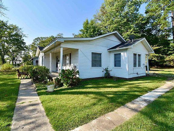 4th image of 902 S Farmerville St