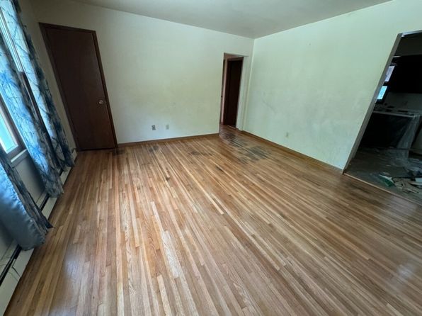 300 S 4th St #2B
