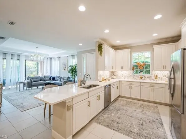 8070 Calle Canovas ST, NAPLES, FL 34114