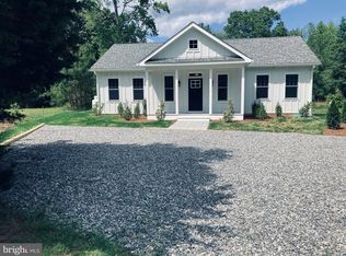521 Taylors Beach Rd, Reedville, VA 22539