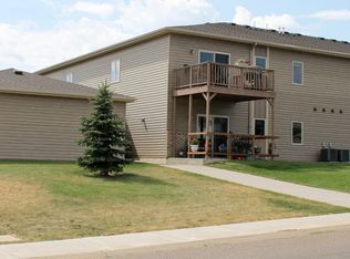 2155 10th Ave W APT 5, Dickinson, ND 58601