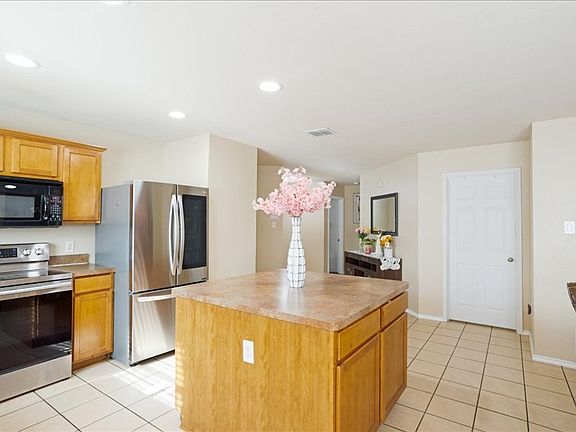 5th image of 3312 Sherbrooke Pl