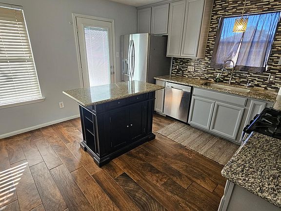 4th image of 21828 Highland Glade Ct