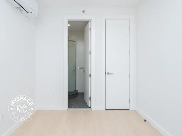 280 Meeker Avenue image 5 of 28