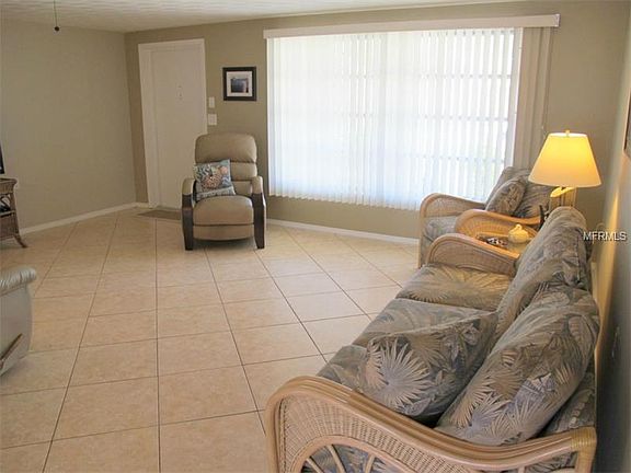 3rd image of 1520 Helene Ave