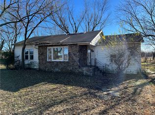 1693 County Line Rd, Springdale, AR 72762