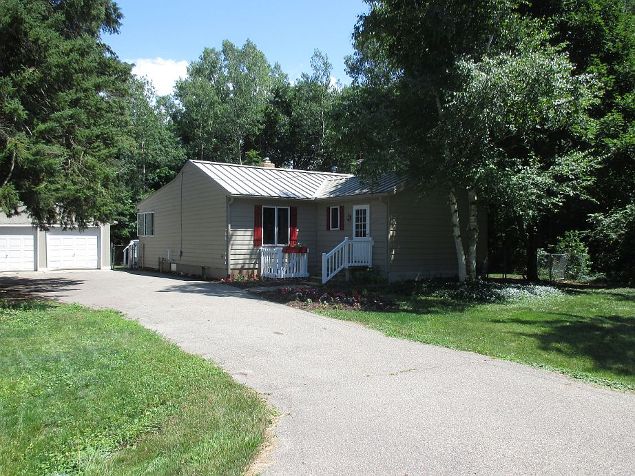 1st image of 204 Kinney Ave NW