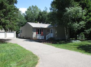 204 Kinney Ave NW, Grand Rapids, MI 49534