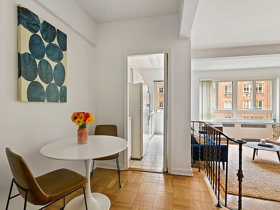 2nd image of 333 W 57th St APT 5F