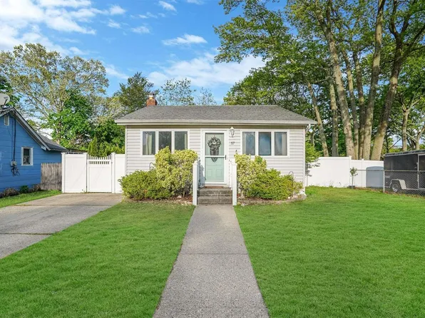 57 Denton Street, Patchogue, NY 11772