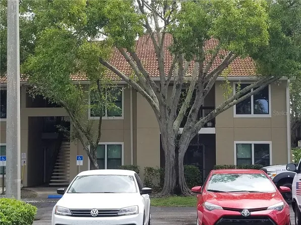 4020 Crockers Lake Blvd #27, Sarasota, FL 34238