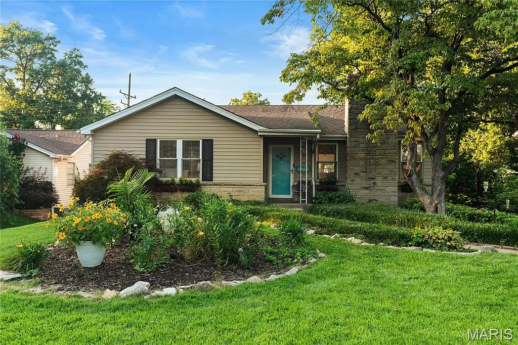 573 Drury Ln photo 1