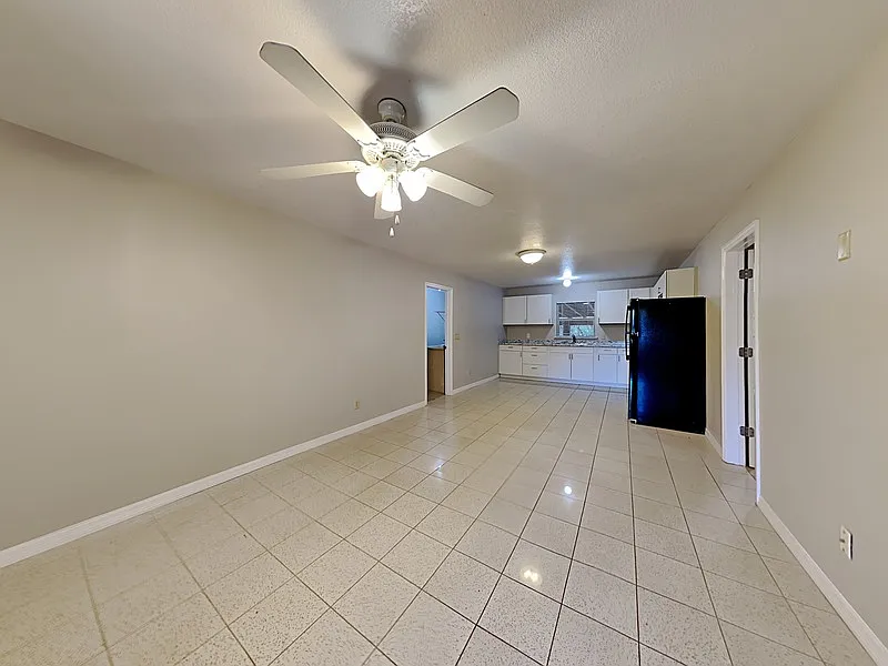 2 bed, 1.0 bath, 1200 sqft, $1,399 — Photo 3