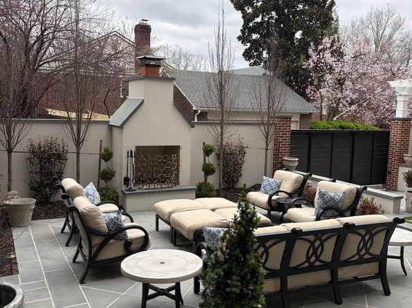 4600 Kenmore Dr NW #1, Washington, DC 20007