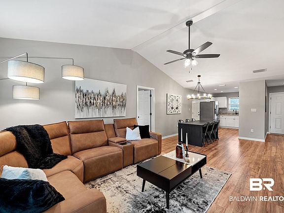 5th image of 3072 Meridian St