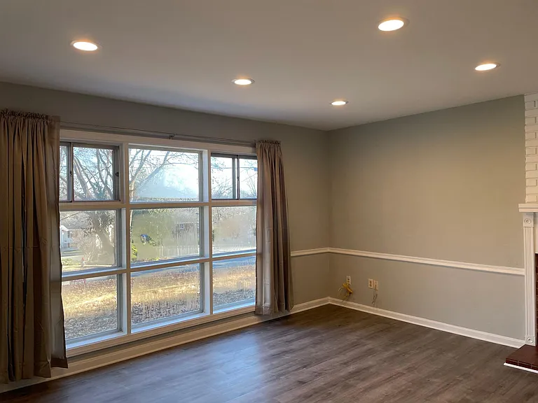 Living room with view to the front yard