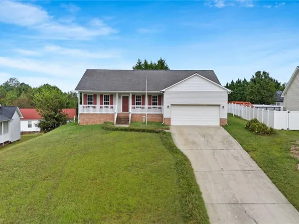 515 Paul Kennedy Rd, Thomasville, NC 27360