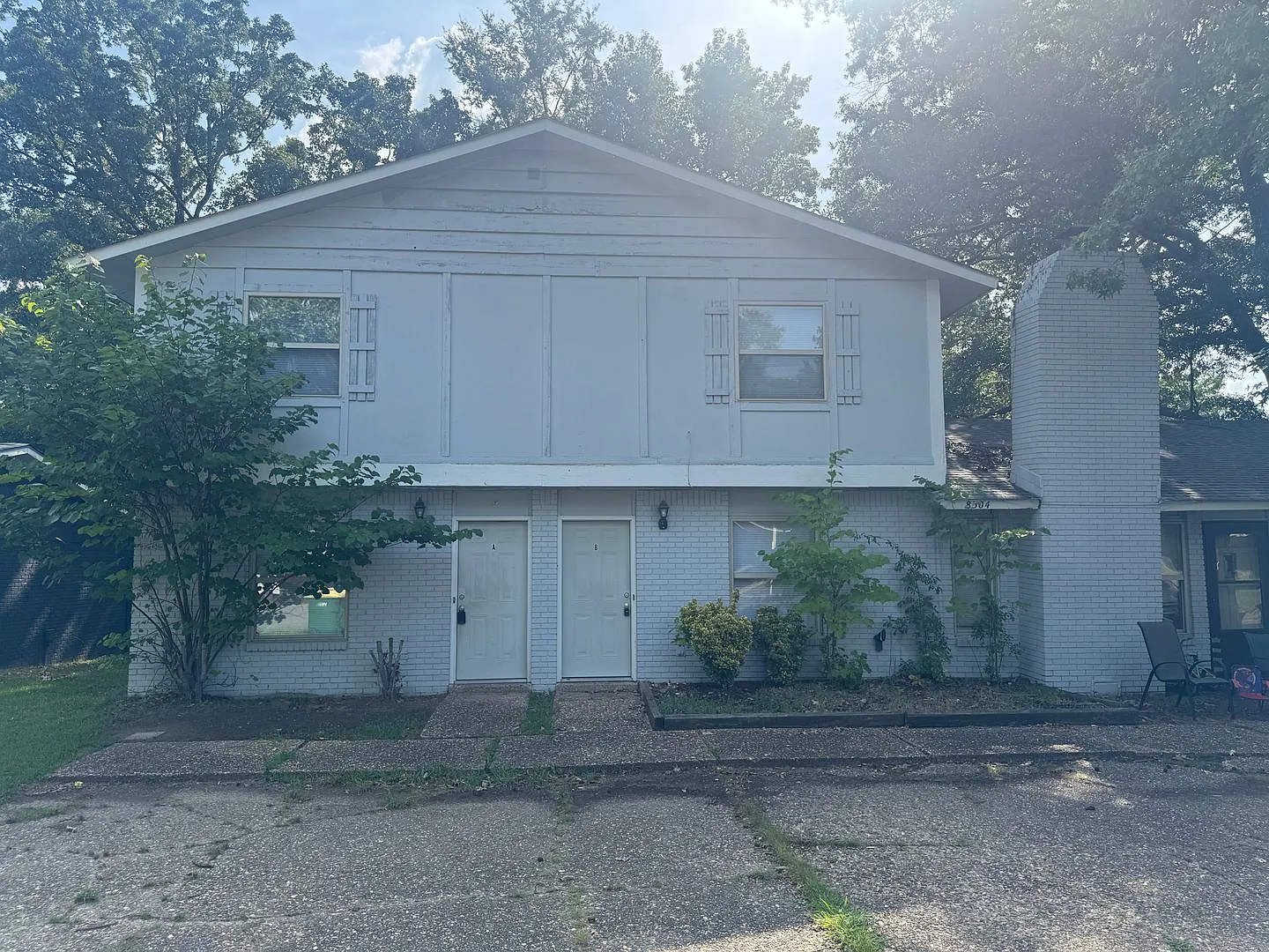 8304 Woodview Dr E — Photo 1