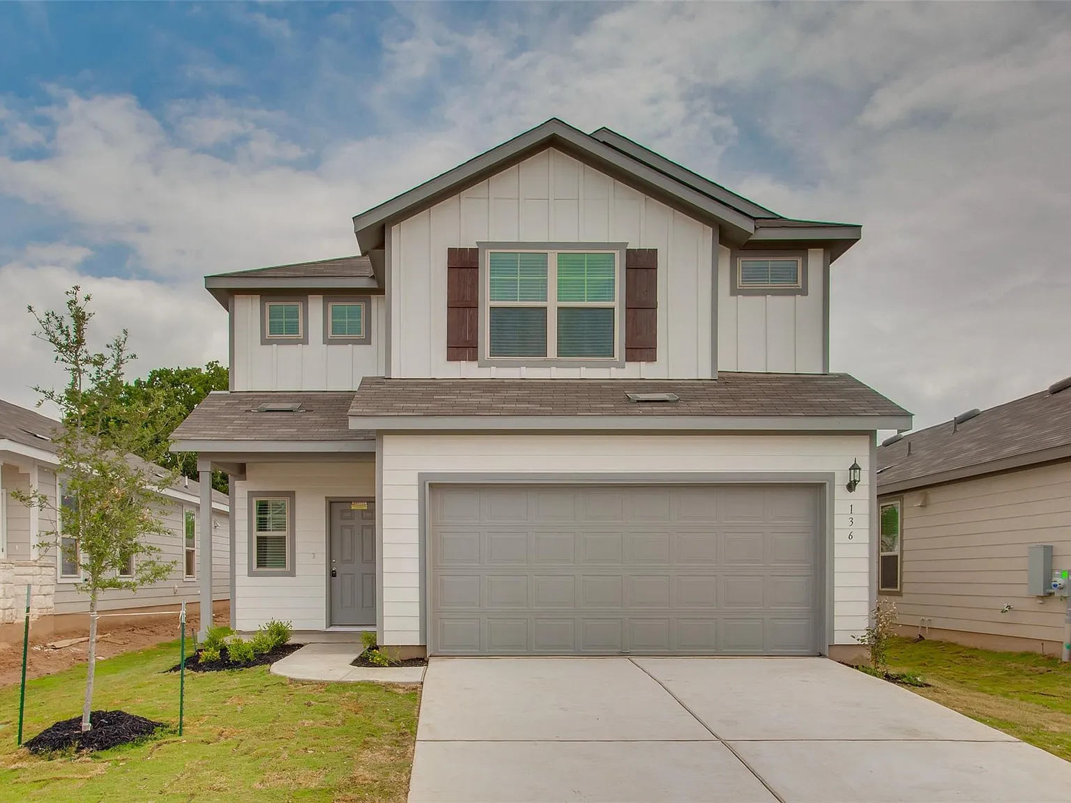 4 bed, 3.0 bath, 2034 sqft, $1,995 — Photo 1