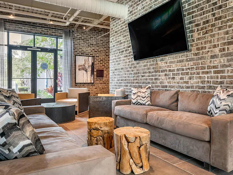 JTB Apartments — Photo 45