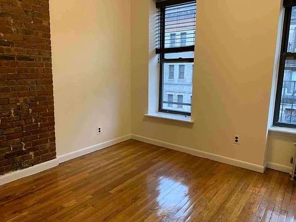 5th image of 302 E 91st St #F4