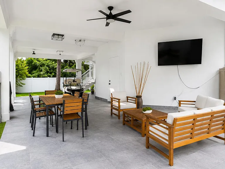 241 Hispanola Rd — Photo 10