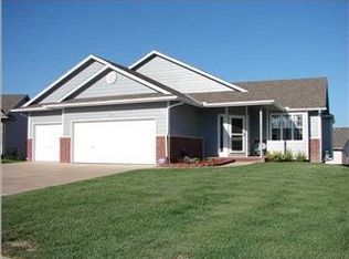 318 E Stone Path St, Derby, KS 67037