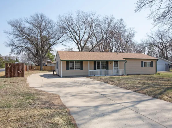 10051 Norway St NW, Coon Rapids, MN 55433