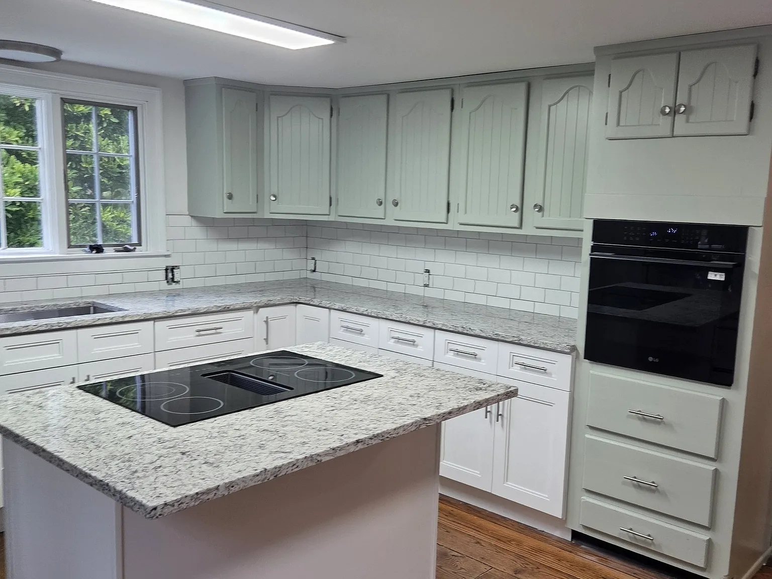 3 bed, 2.0 bath, 2129 sqft, $4,200 — Photo 4