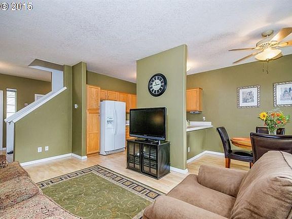 5th image of 1256 NE Birkshire Ct