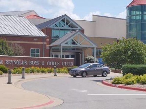 The Row at Arkansas, 519 N Wordsworth Ln, Fayetteville, AR 72704