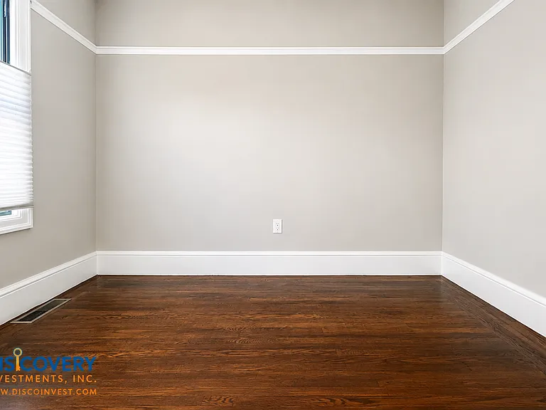4517 Pleasant Valley Ct N — Photo 24
