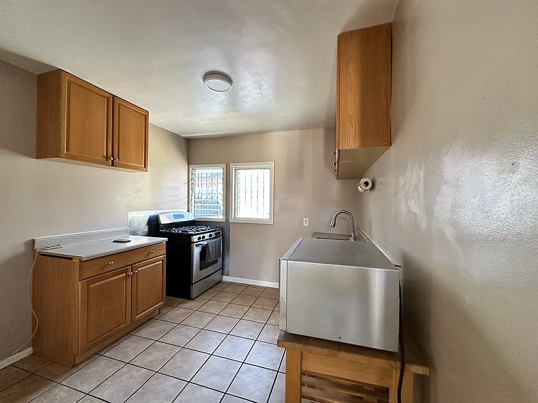 821 Orange Grove Ave — Photo 10