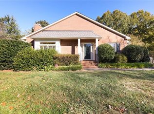 1830 Oakcrest Ct, Winston Salem, NC 27106