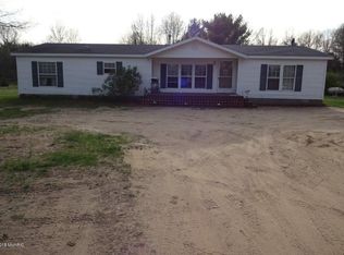 6931 S Spruce Ave, Newaygo, MI 49337