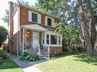 2949 W Jerome St, Chicago, IL 60645