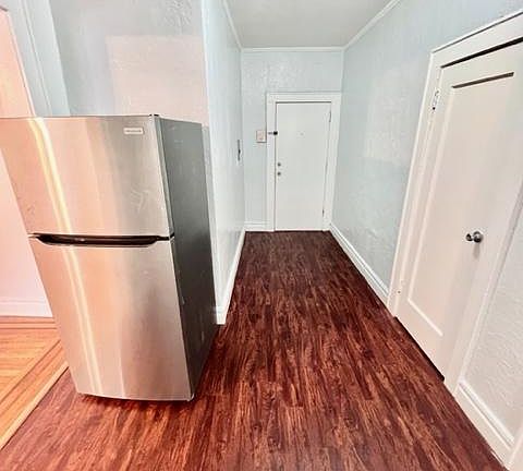 3rd image of 115 S Clinton St APT 101