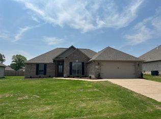 32 Walnut Ridge Cv, Jackson, TN 38305