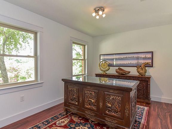 5th image of 1907 Park Hill Dr