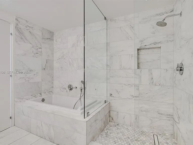 401 N Birch Rd #715 — Photo 10